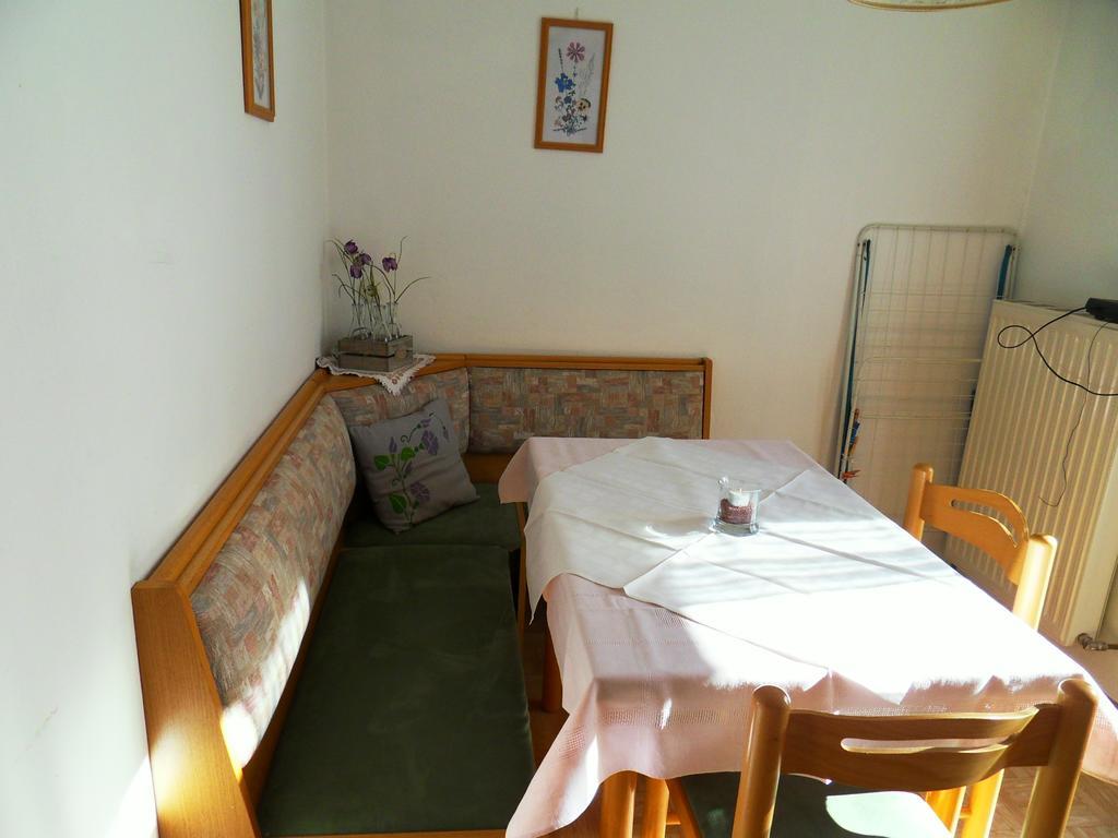 Haus Waldblick Apartment Weissensee Ngoại thất bức ảnh