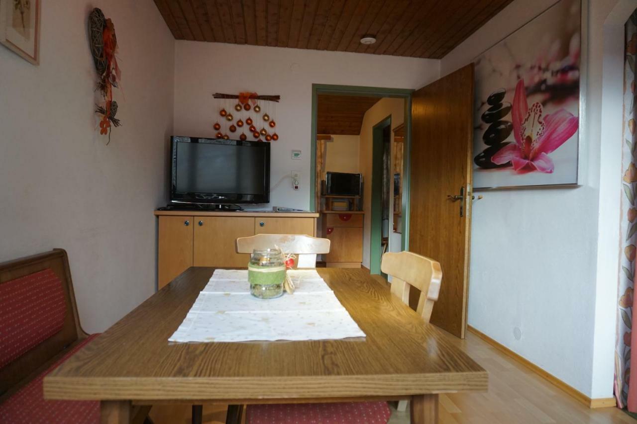 Haus Waldblick Apartment Weissensee Ngoại thất bức ảnh