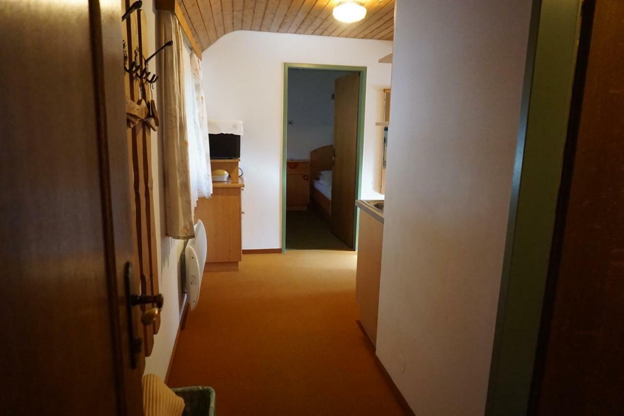 Haus Waldblick Apartment Weissensee Ngoại thất bức ảnh